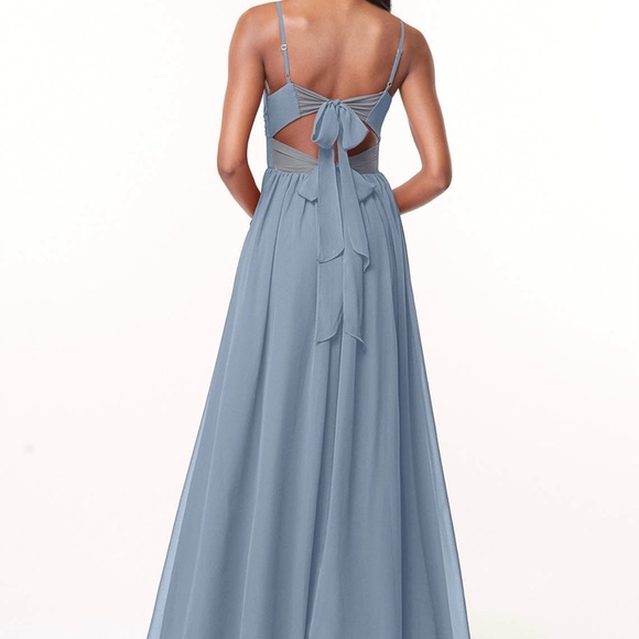 AZAZIE COLOR: BERMUDA Size 4 custom
Bermuda Flowy V-Neck Pleated Chiffon Dress - Picture 2 of 11
